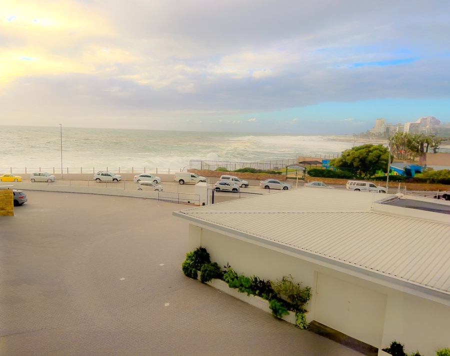 To Let 2 Bedroom Property for Rent in Sea Point Western Cape
